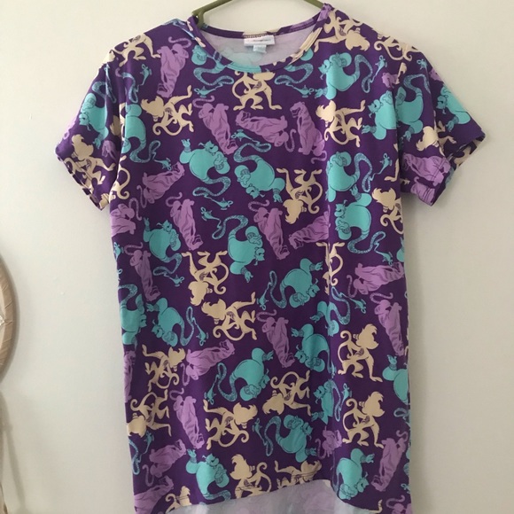 🐙Disney Aladdin Lularoe tee - Picture 2 of 3